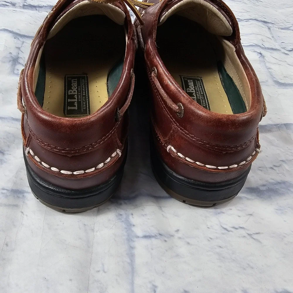 LL Bean Camp Moc Boat Shoes Mens 9.5 W Brown Leather Lug Sole Nautical Handsewn